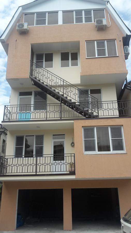 Mini Hotel Na Aiaaira ซุคุม ภายนอก รูปภาพ